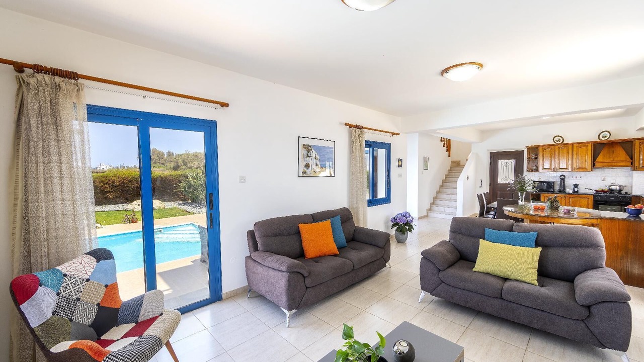 Photo of Livingroom in Pomos