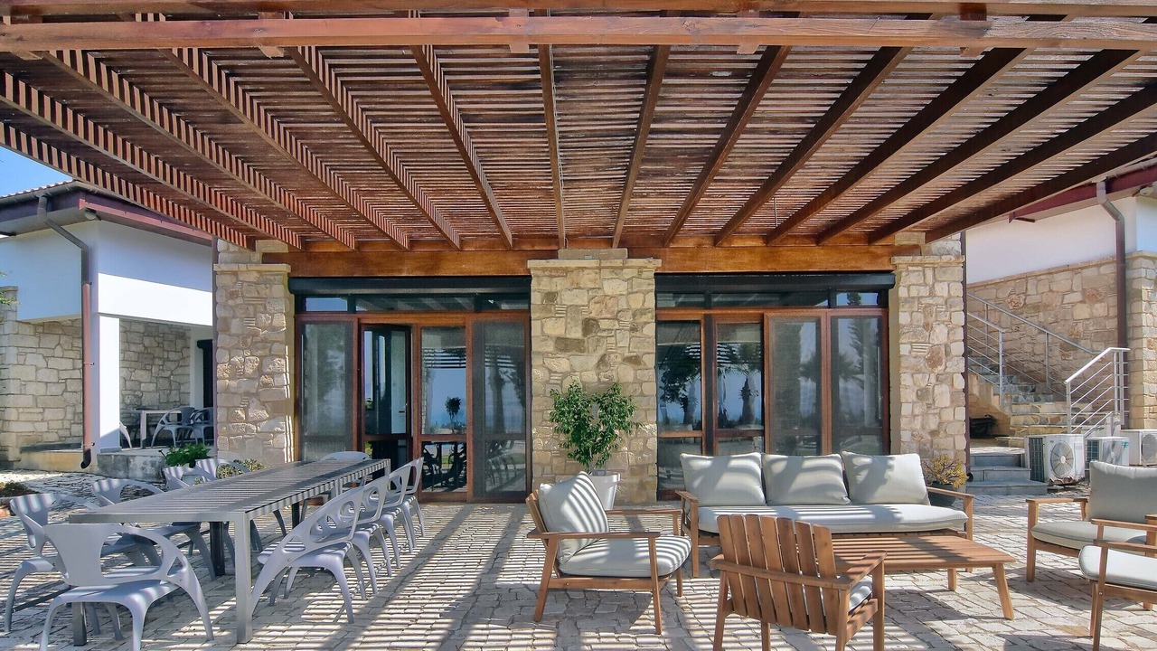 Photo of Outdoor in Polis