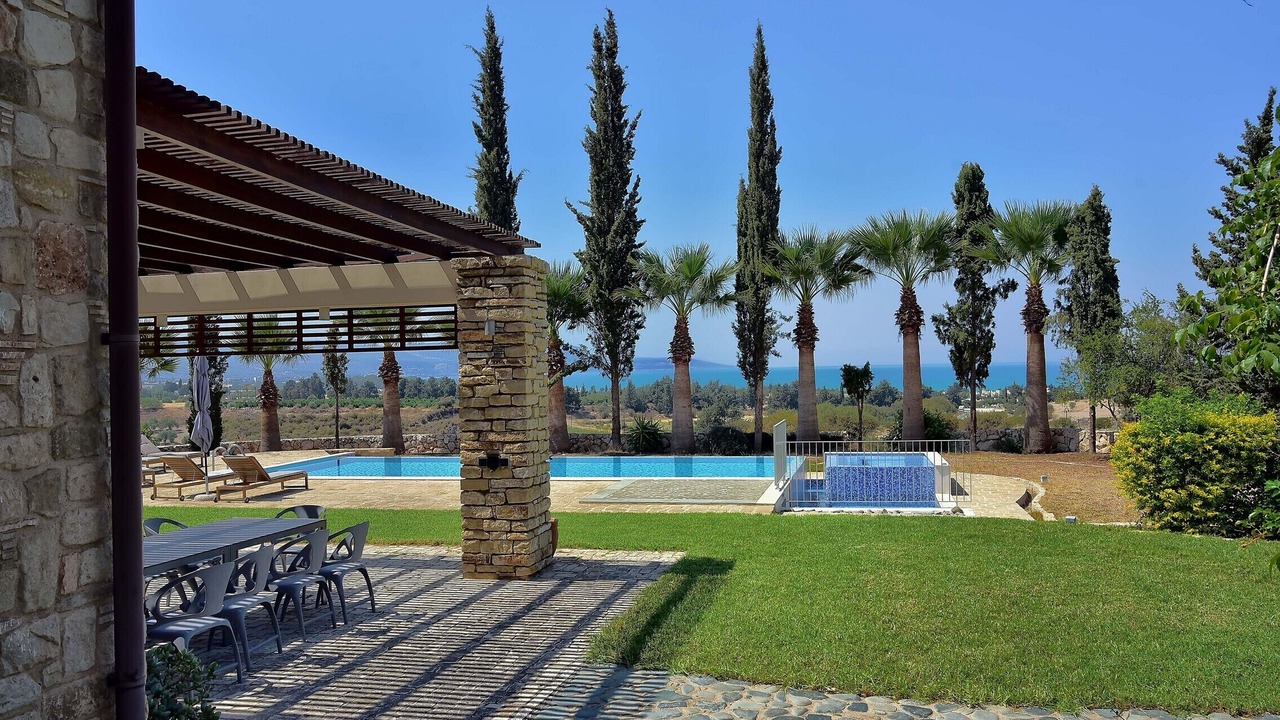 Photo of Outdoor in Polis