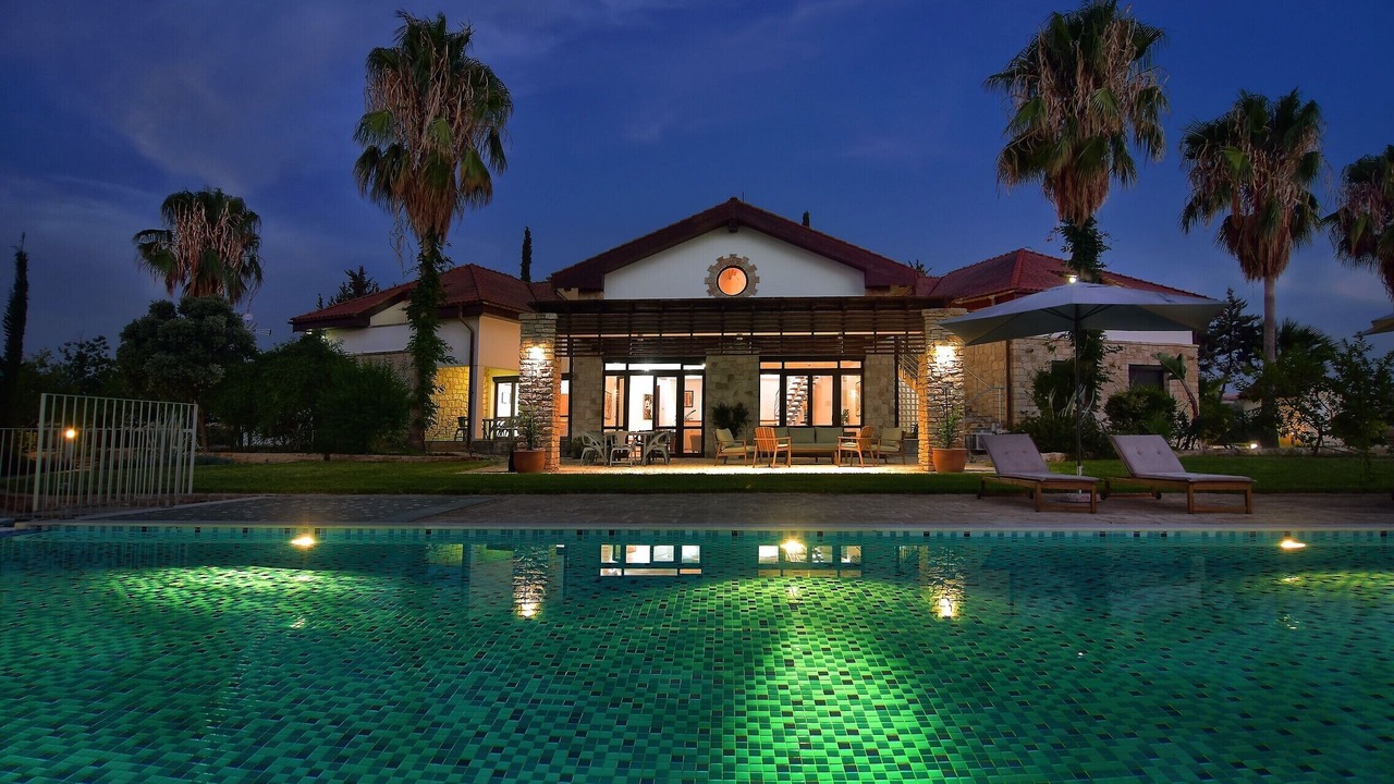 Photo of Outdoor in Polis