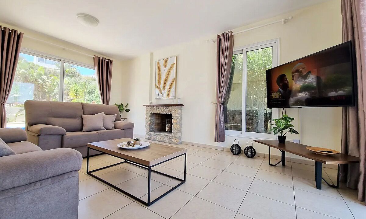 Photo of Livingroom in Latchi