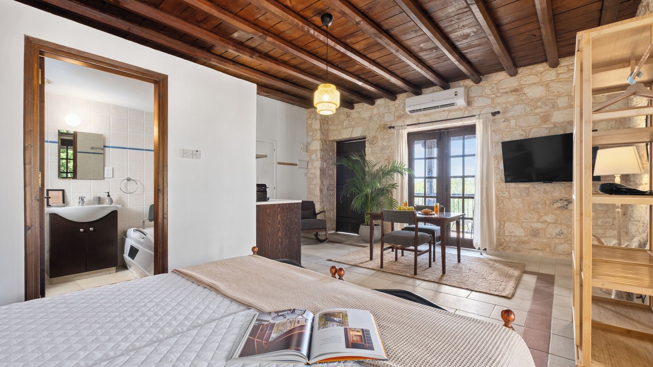 Photo of Bedroom in Ineia