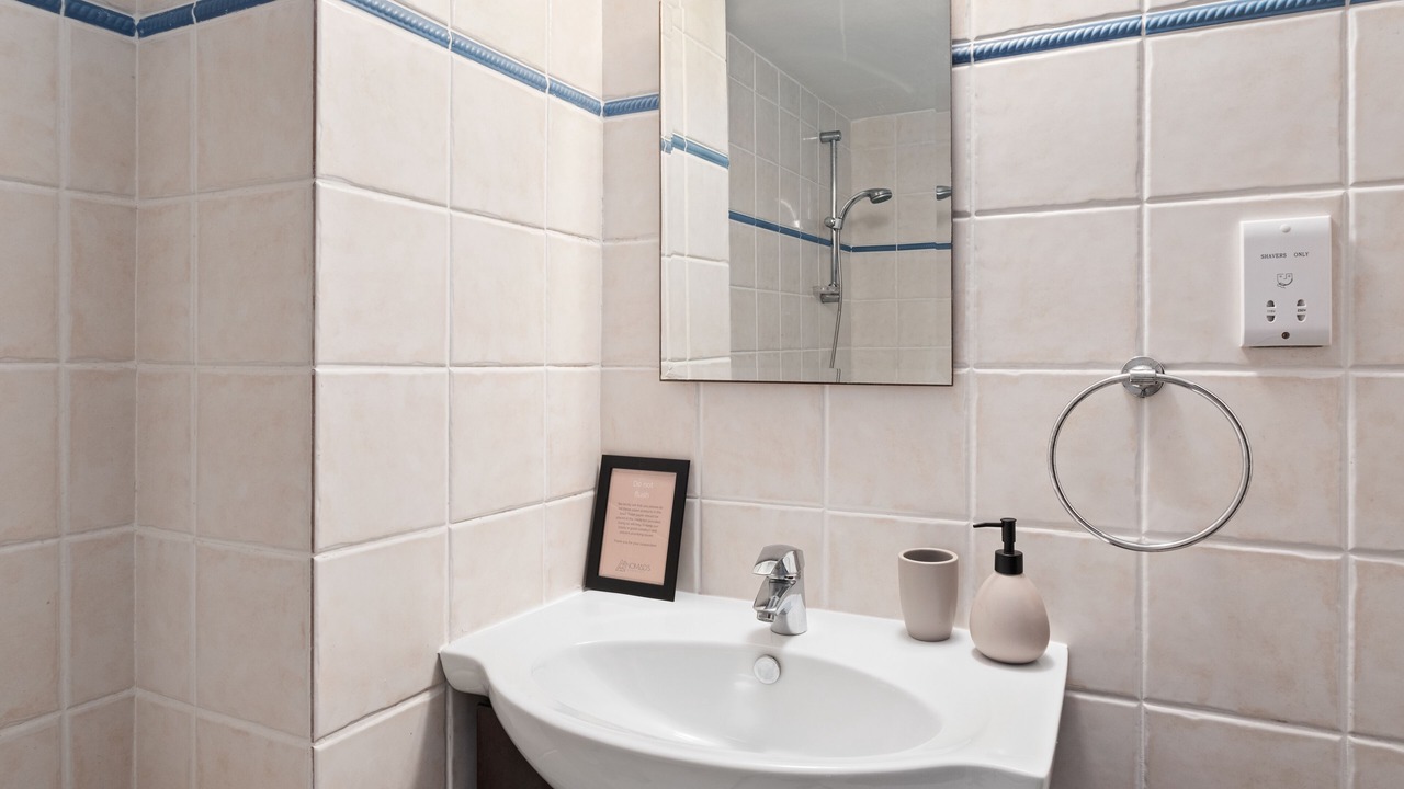 Photo of Bathroom in Ineia