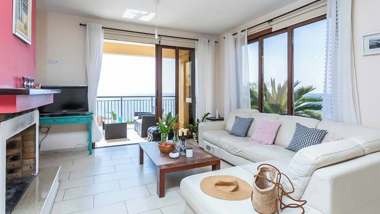 Photo of Livingroom in Pomos