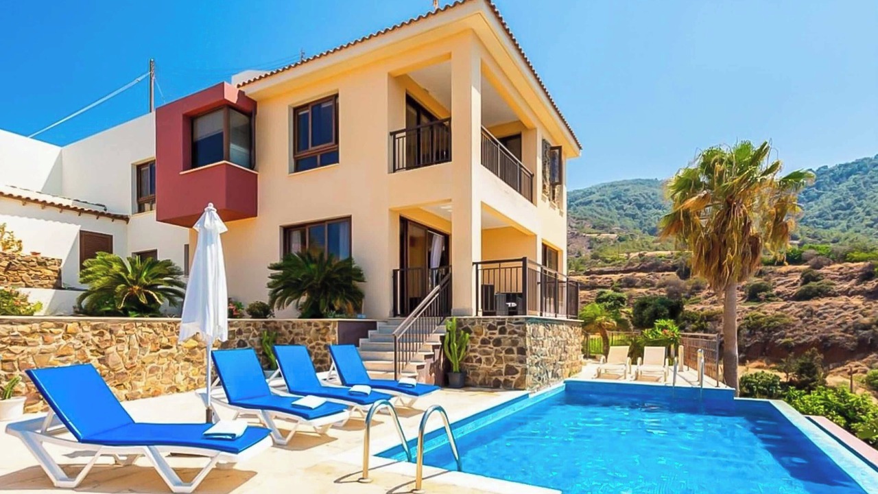 Photo of Outdoor in Pomos