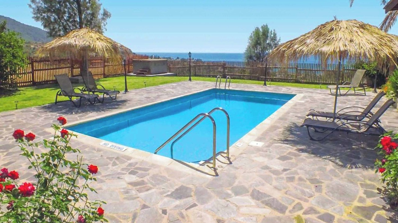 Photo of Outdoor in Pomos