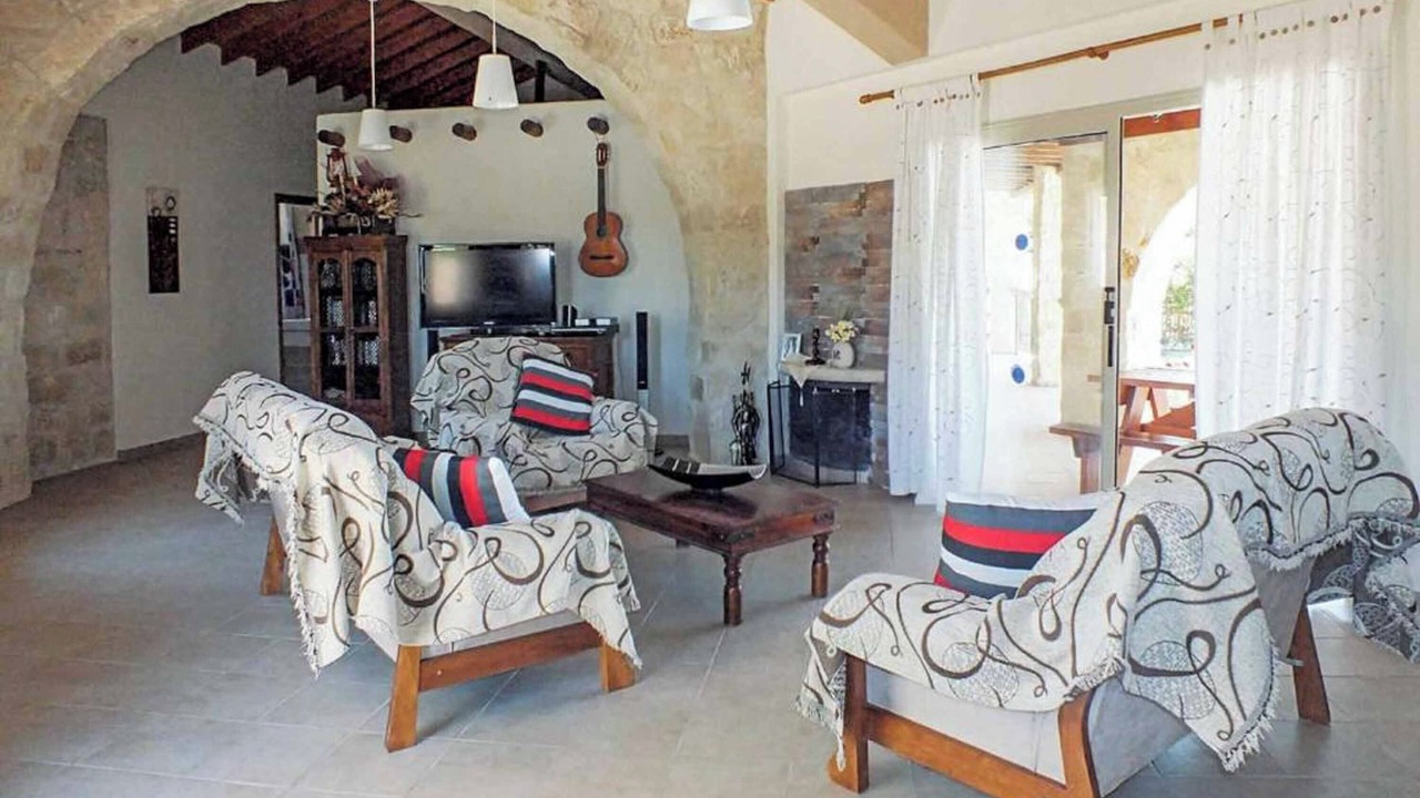 Photo of Livingroom in Pomos