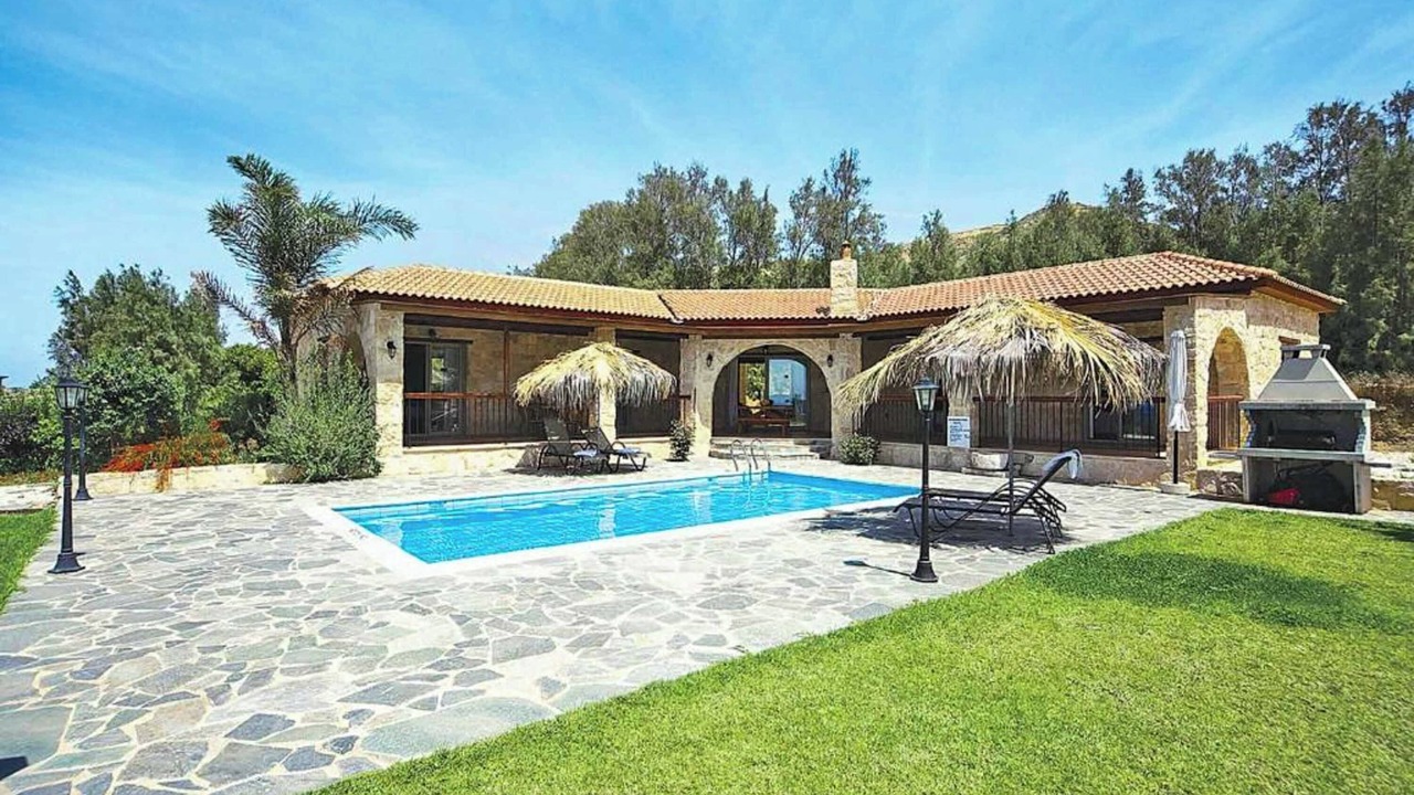 Photo of Outdoor in Pomos