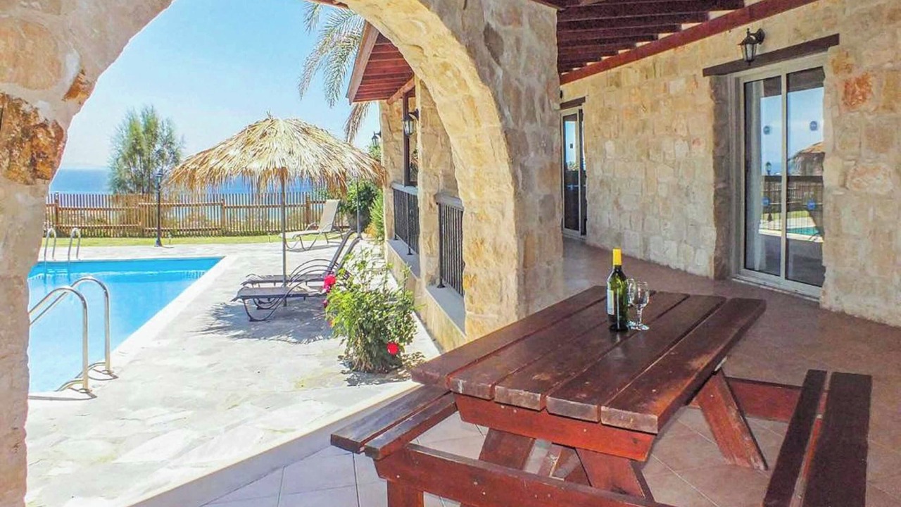 Photo of Outdoor in Pomos