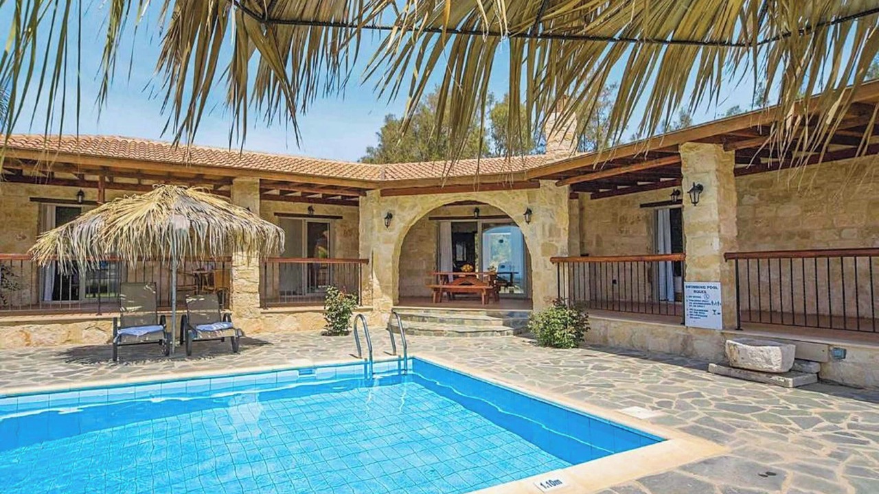 Photo of Outdoor in Pomos