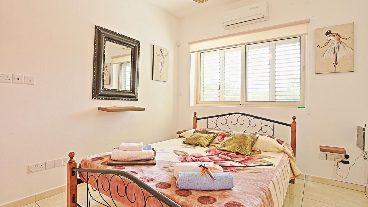 Photo of Bedroom in Goudi