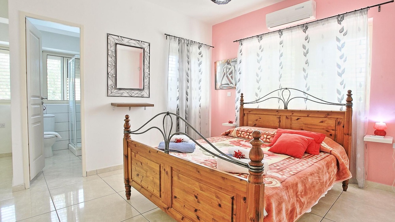 Photo of Bedroom in Goudi