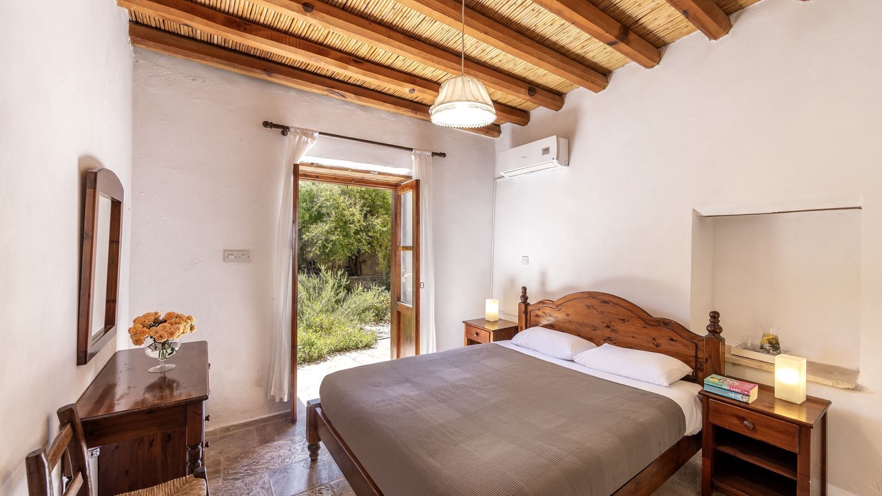Photo of Bedroom in Droushia
