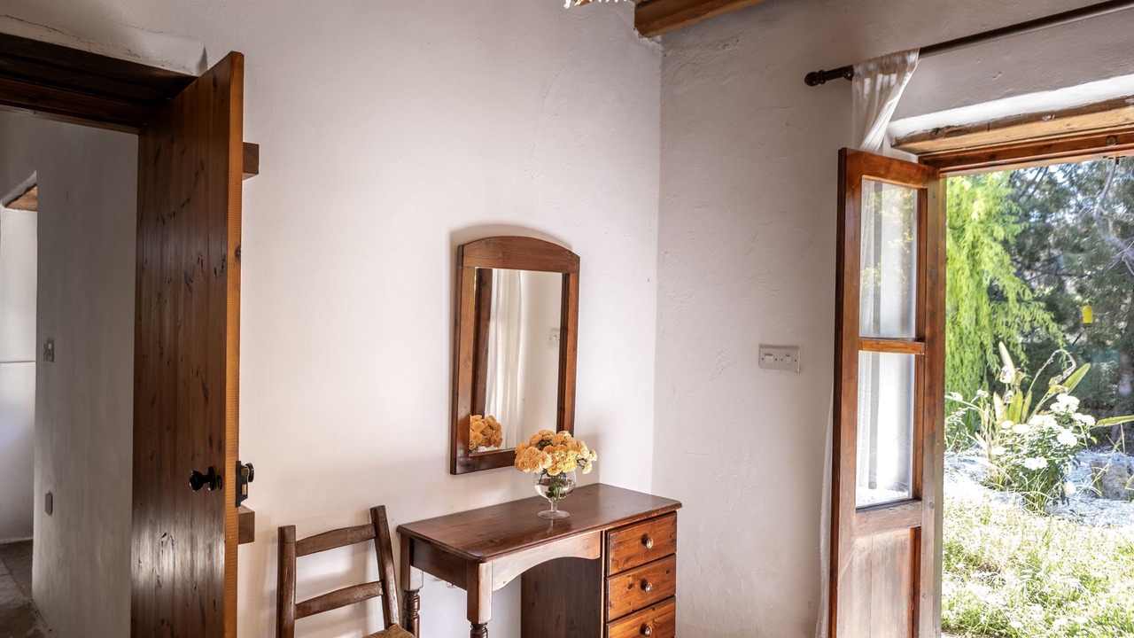 Photo of Bedroom in Droushia