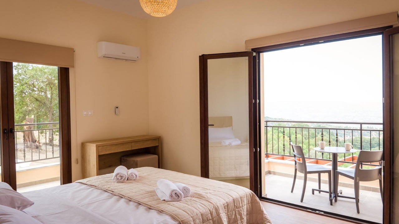 Photo of Bedroom in Meladeia