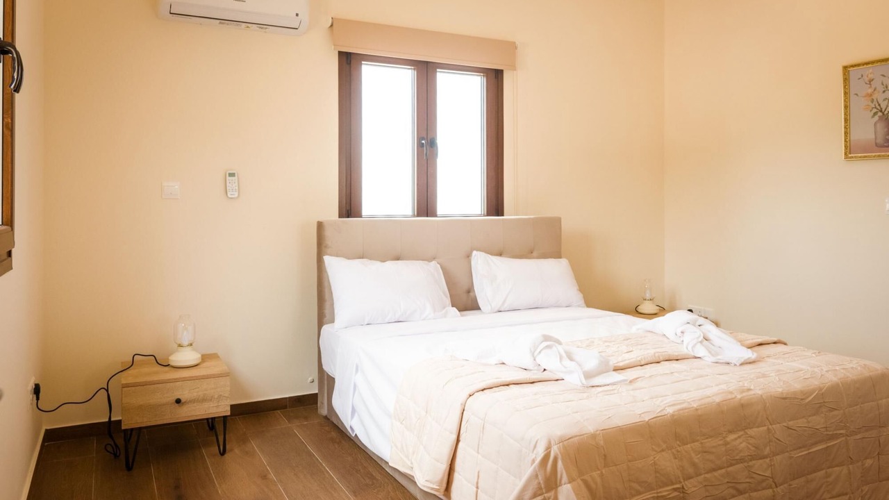 Photo of Bedroom in Meladeia
