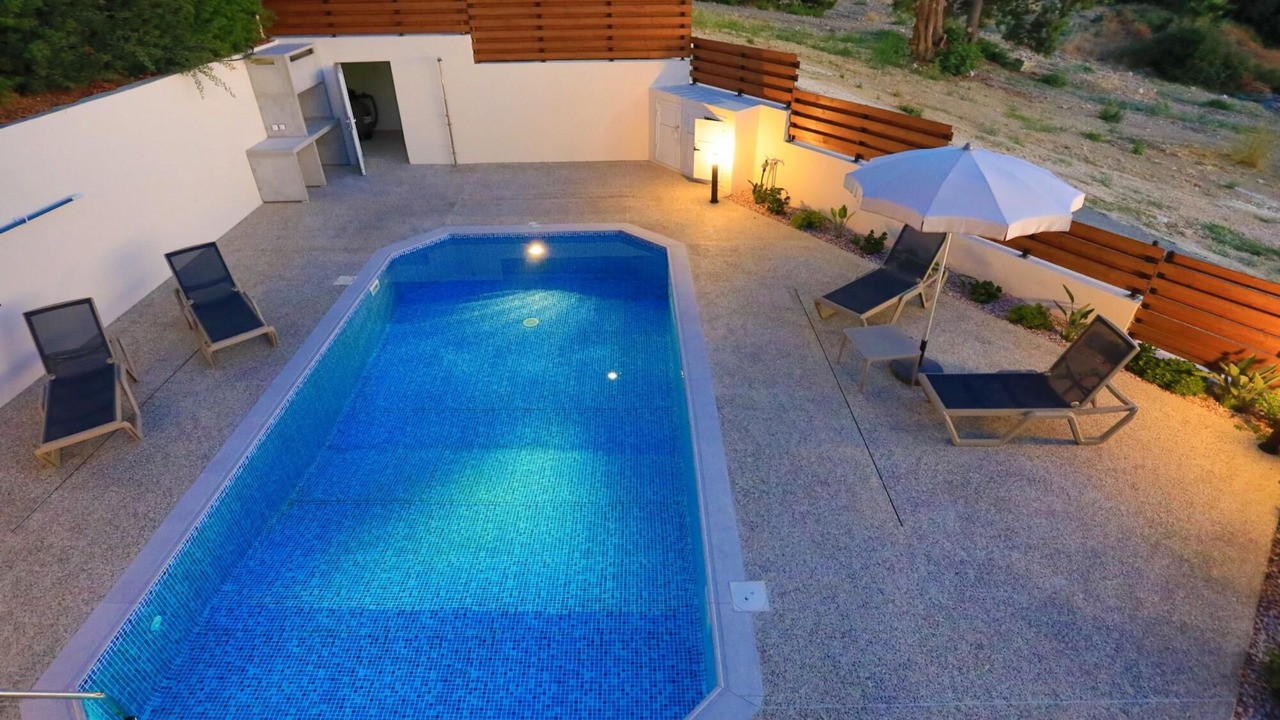 Photo of Outdoor in Meladeia