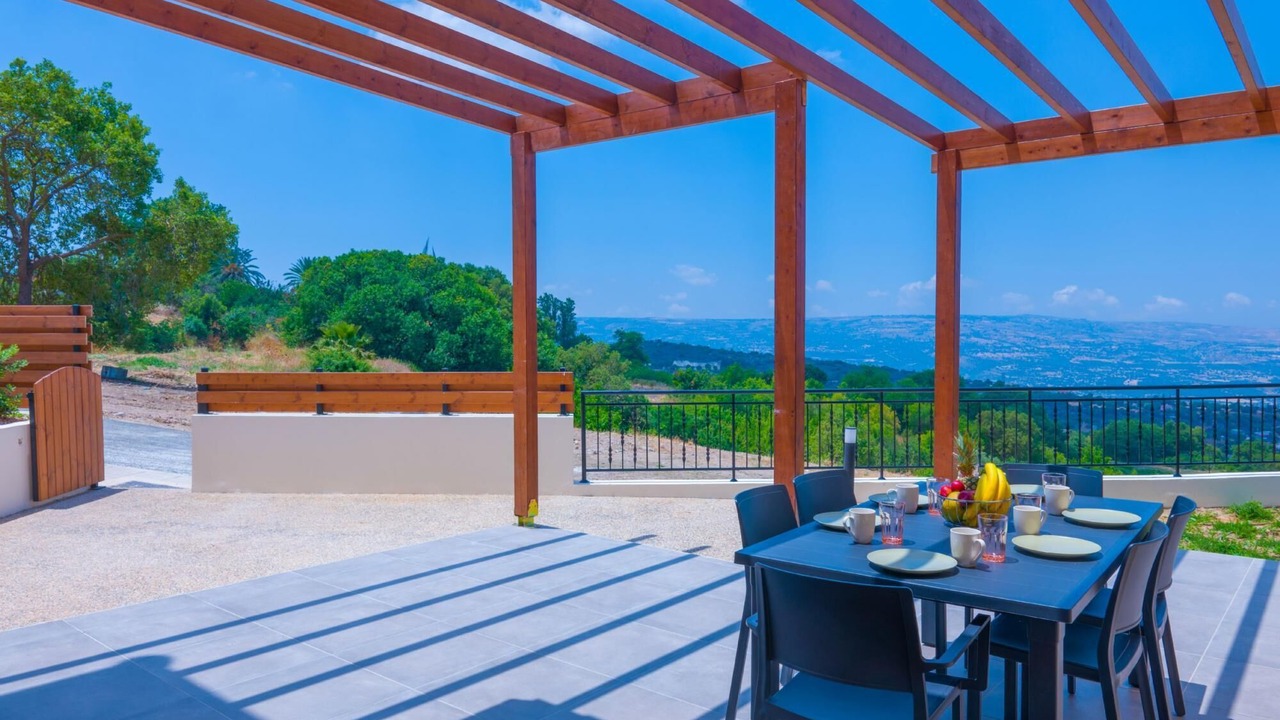 Photo of Outdoor in Meladeia