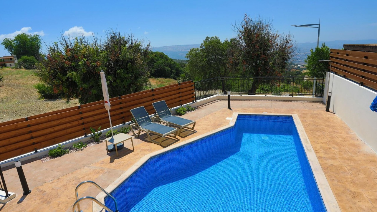 Photo of Outdoor in Meladeia