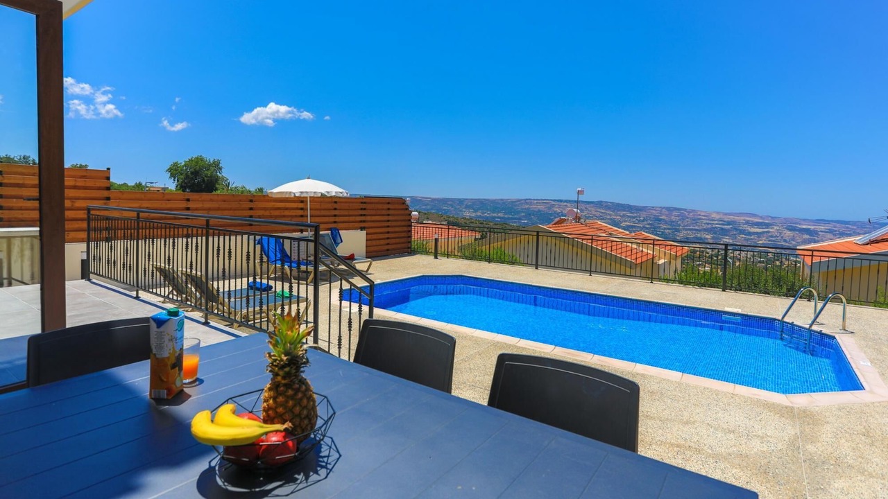 Photo of Outdoor in Meladeia