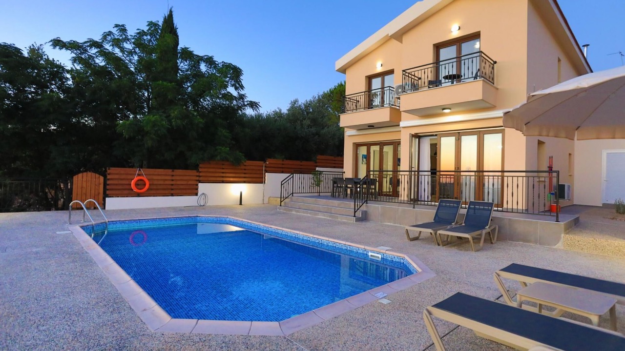Photo of Outdoor in Meladeia