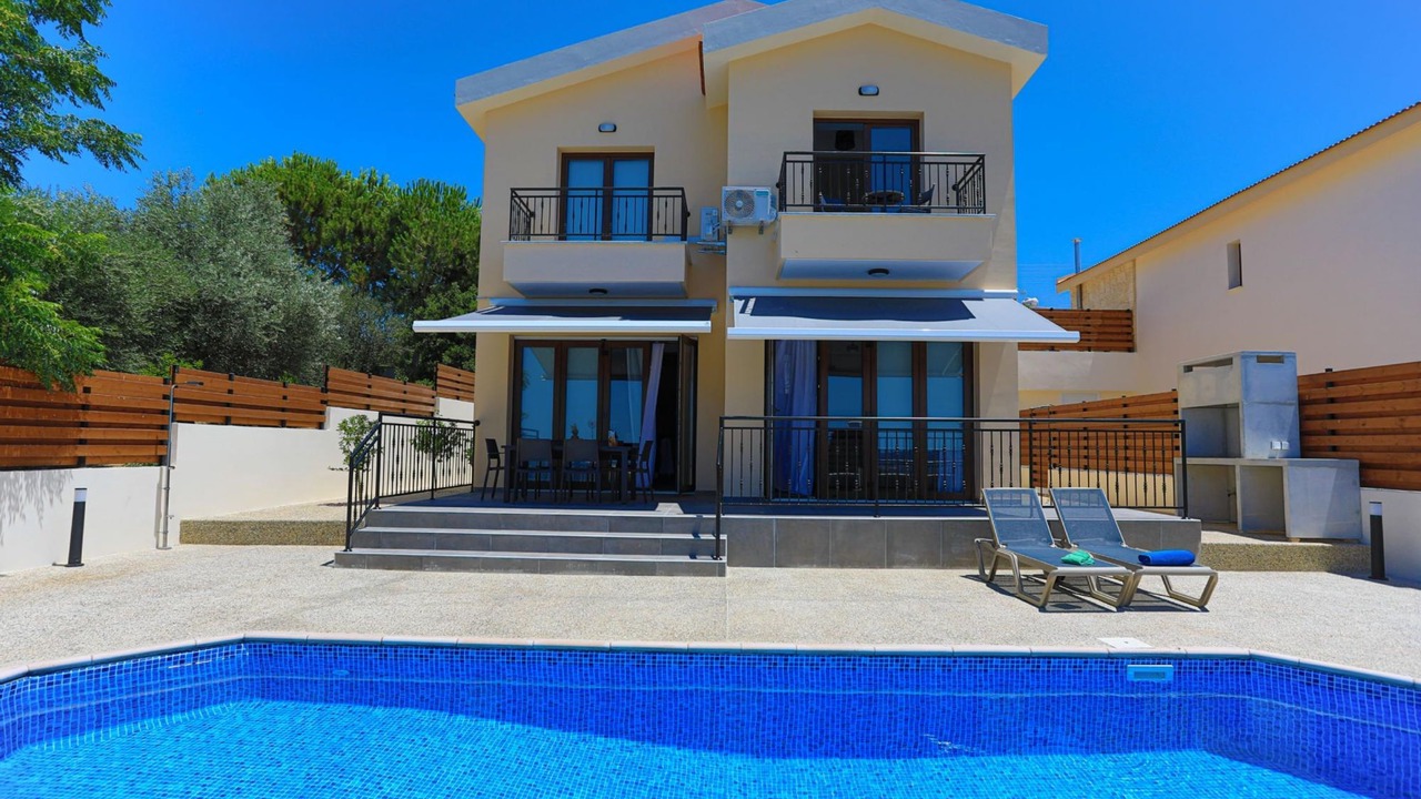 Photo of Outdoor in Meladeia