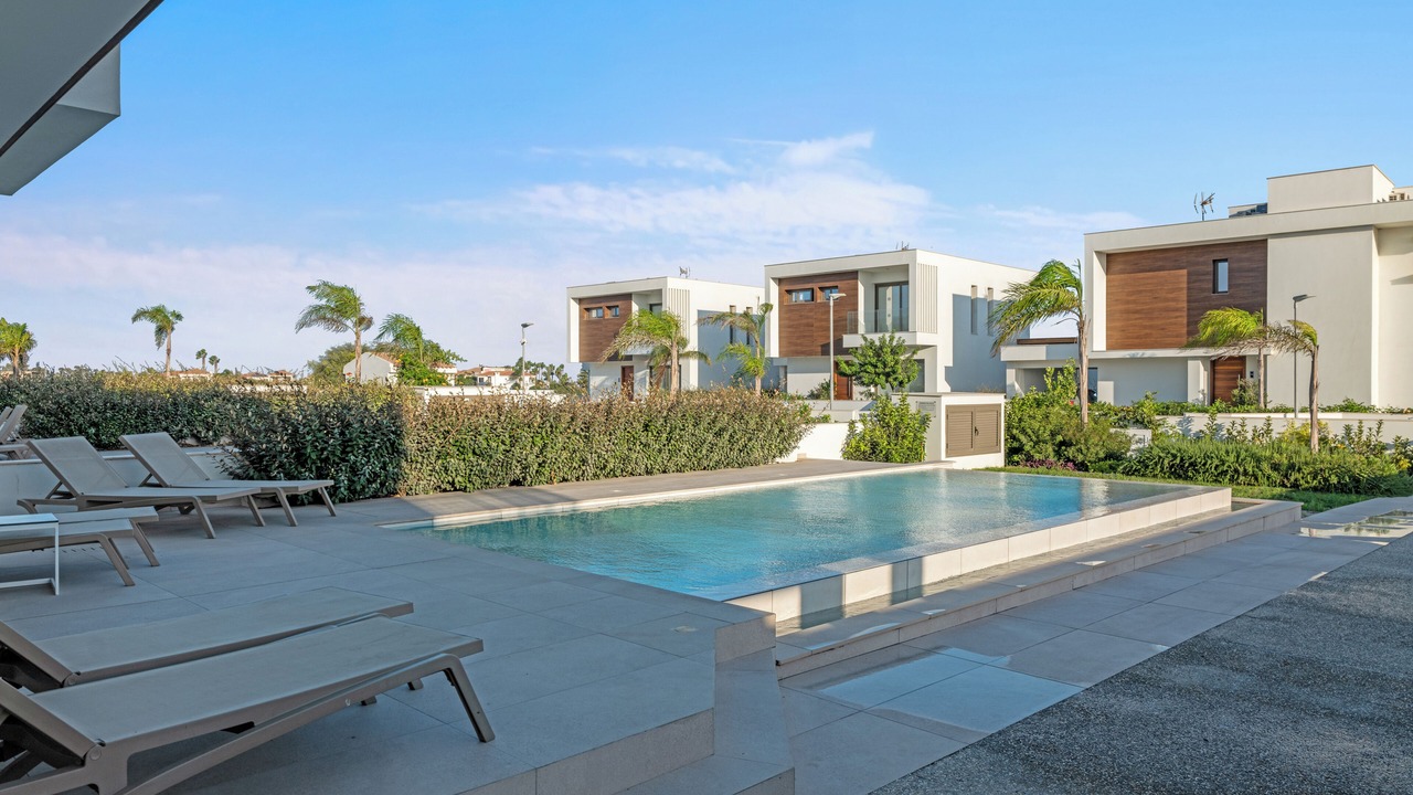 Photo of Outdoor in Softades