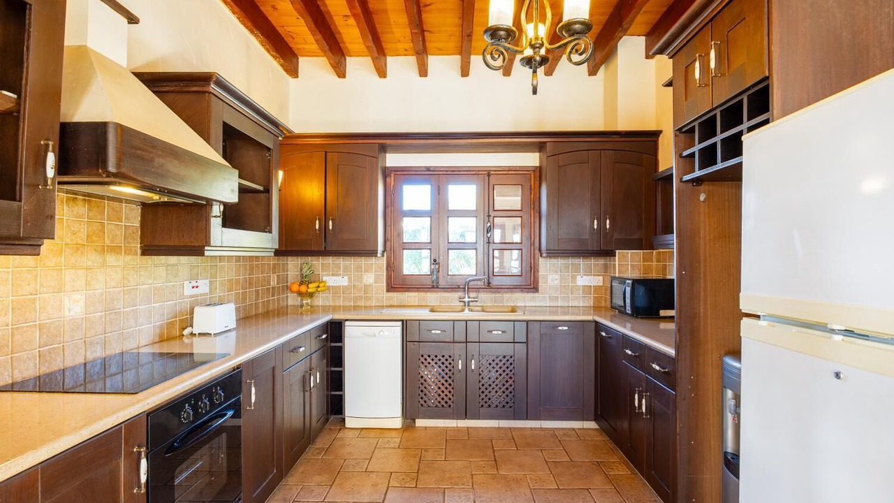 Photo of Kitchen in Peristerona