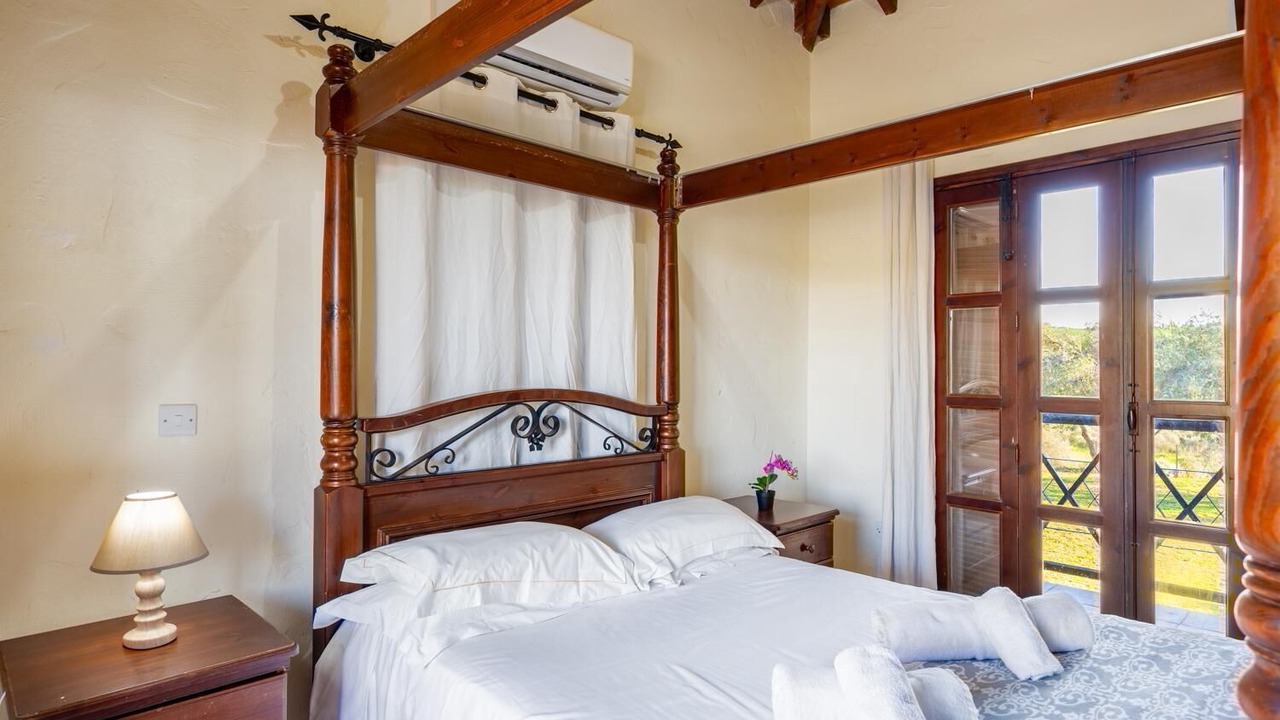 Photo of Bedroom in Peristerona