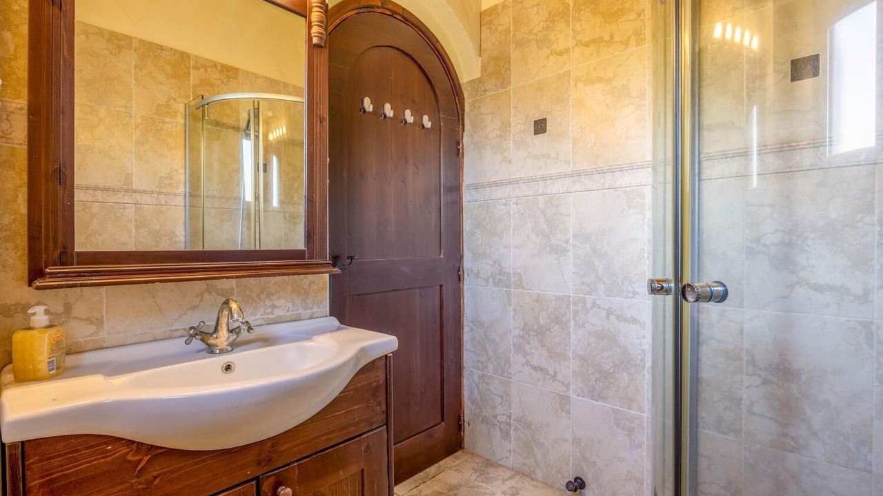 Photo of Bathroom in Peristerona