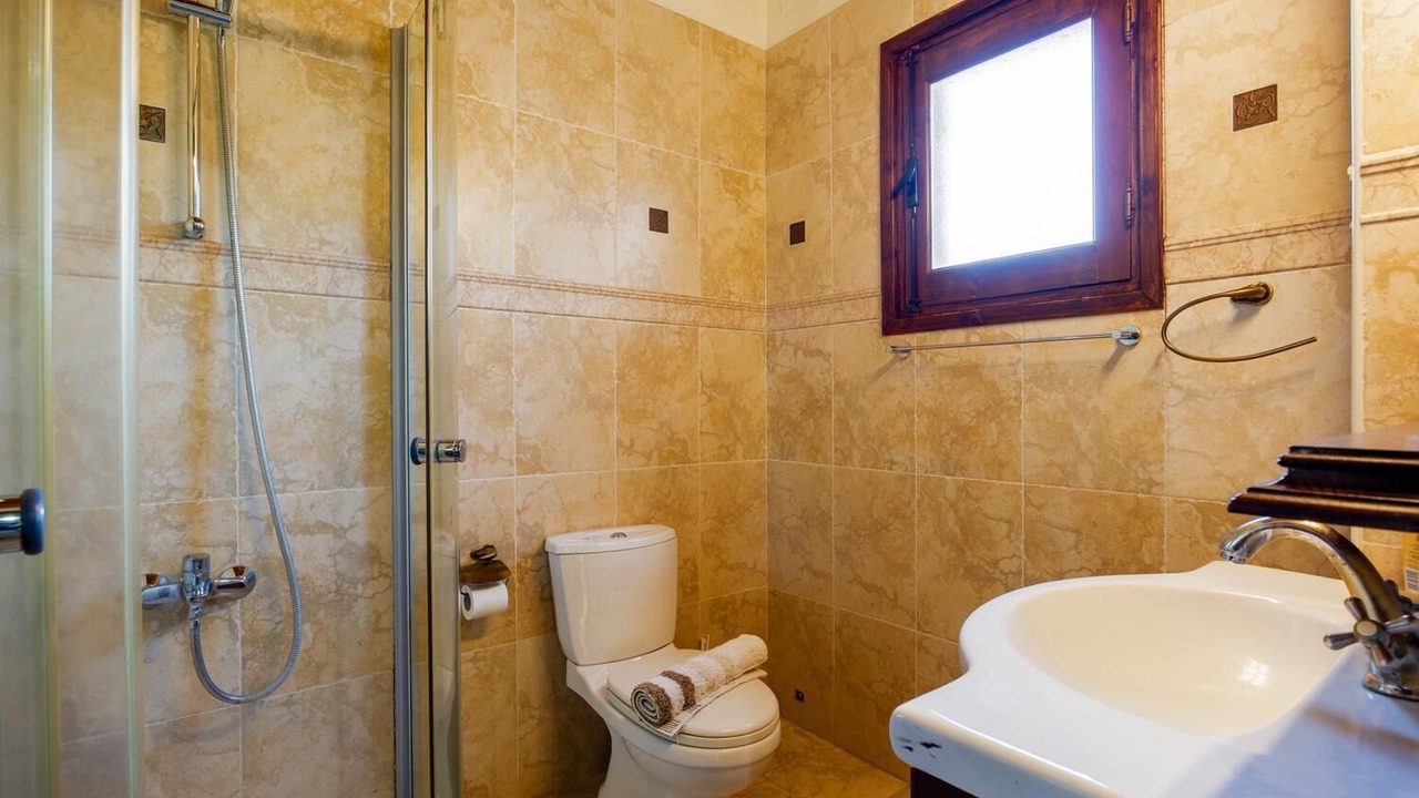 Photo of Bathroom in Peristerona