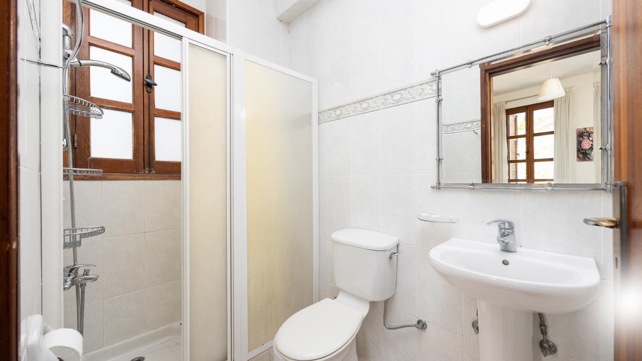 Photo of Bathroom in Peristerona