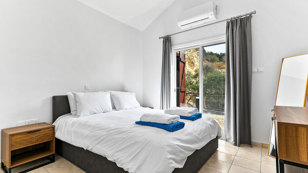 Photo of Bedroom in Pissouri