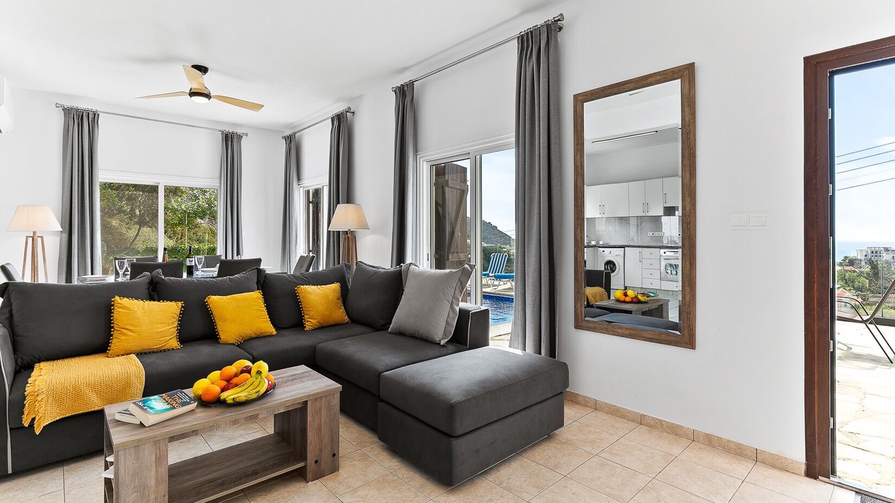 Photo of Livingroom in Pissouri