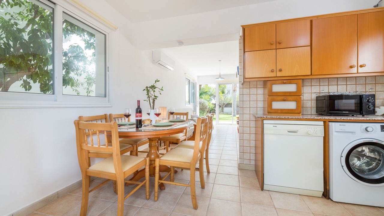 Photo of Livingroom in Ayia Thekla