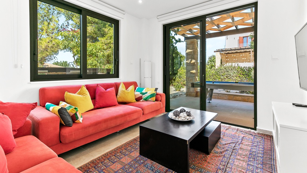 Photo of Livingroom in Aphrodite Hills