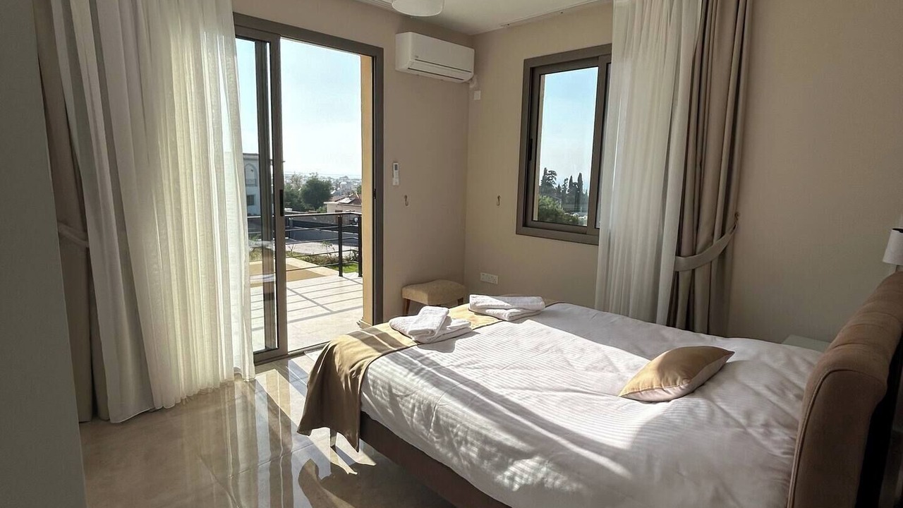 Photo of Bedroom in Karavas