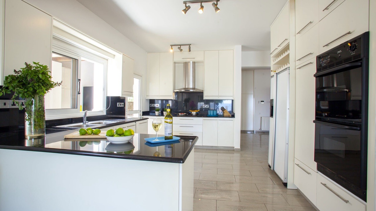 Photo of Kitchen in Meneou