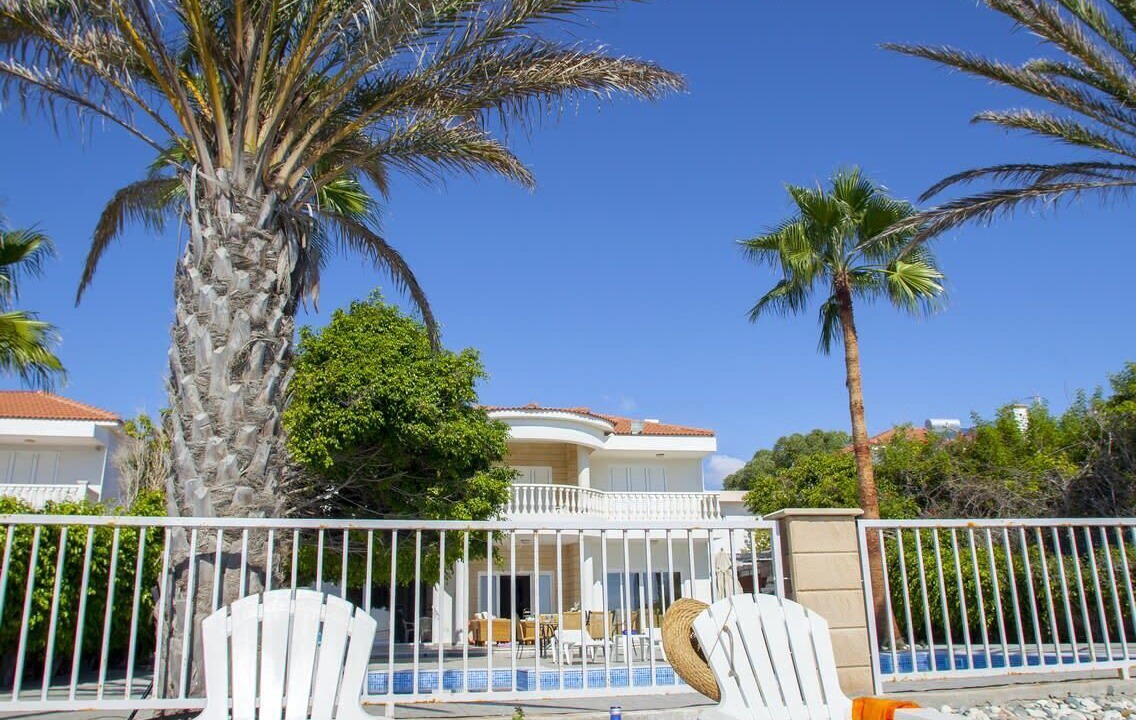 Photo of Patio Balcony in Meneou