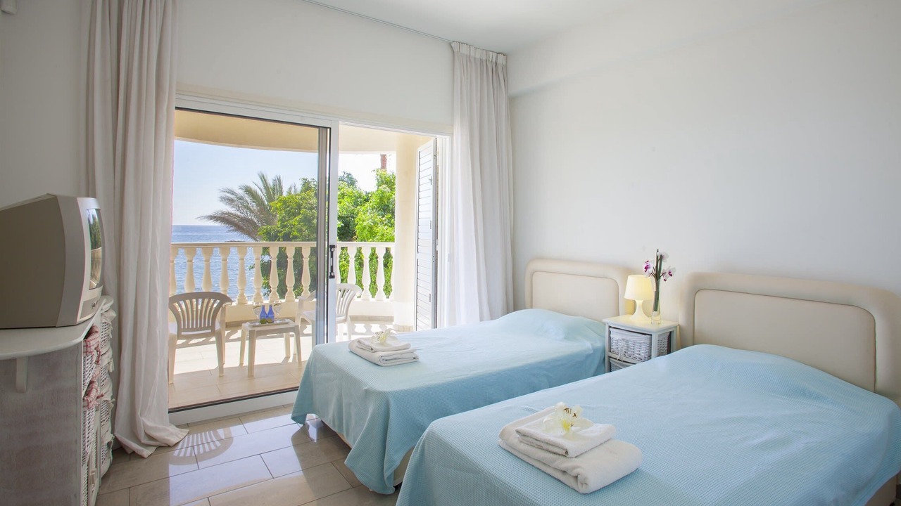 Photo of Bedroom in Meneou