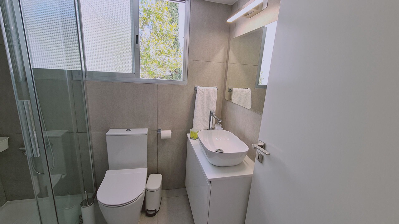 Photo of Bathroom in Neapolis