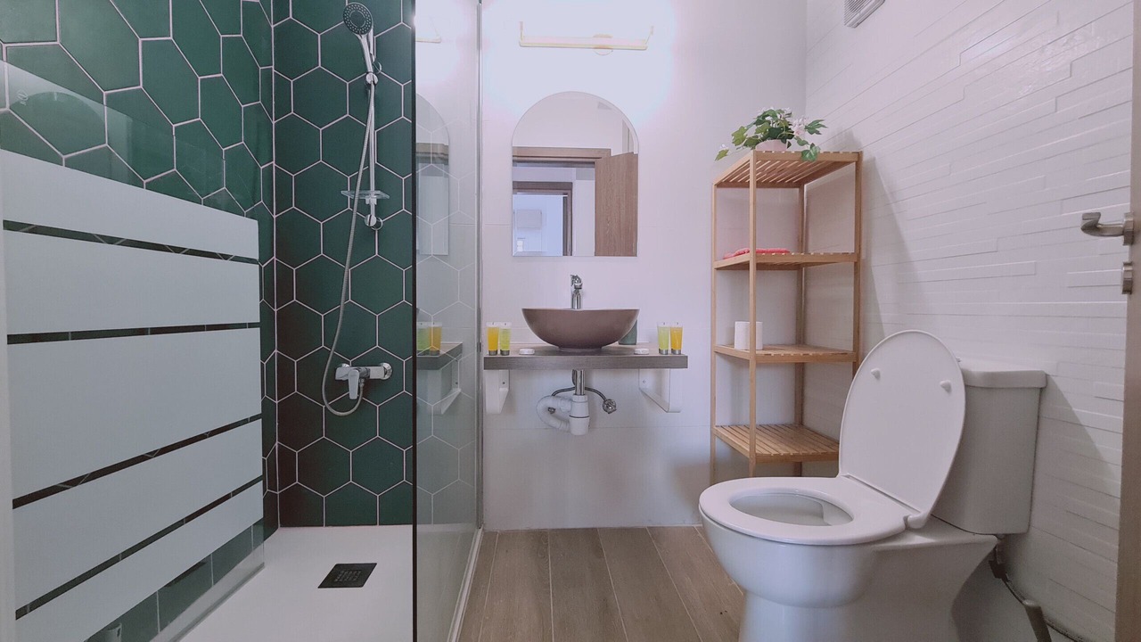 Photo of Bathroom in Neapolis