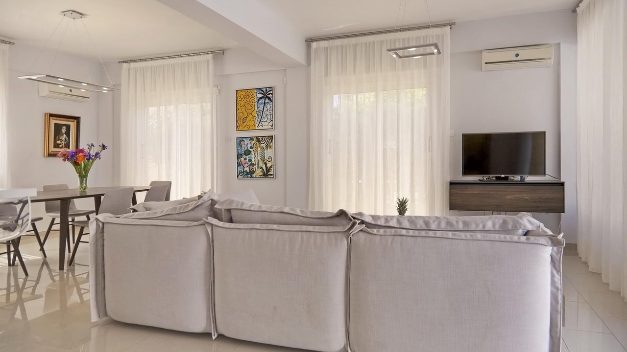 Photo of Livingroom in Paralimni