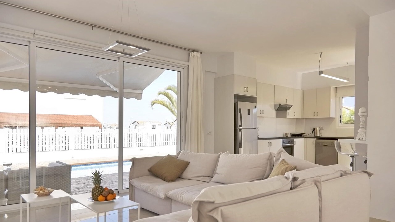 Photo of Livingroom in Paralimni