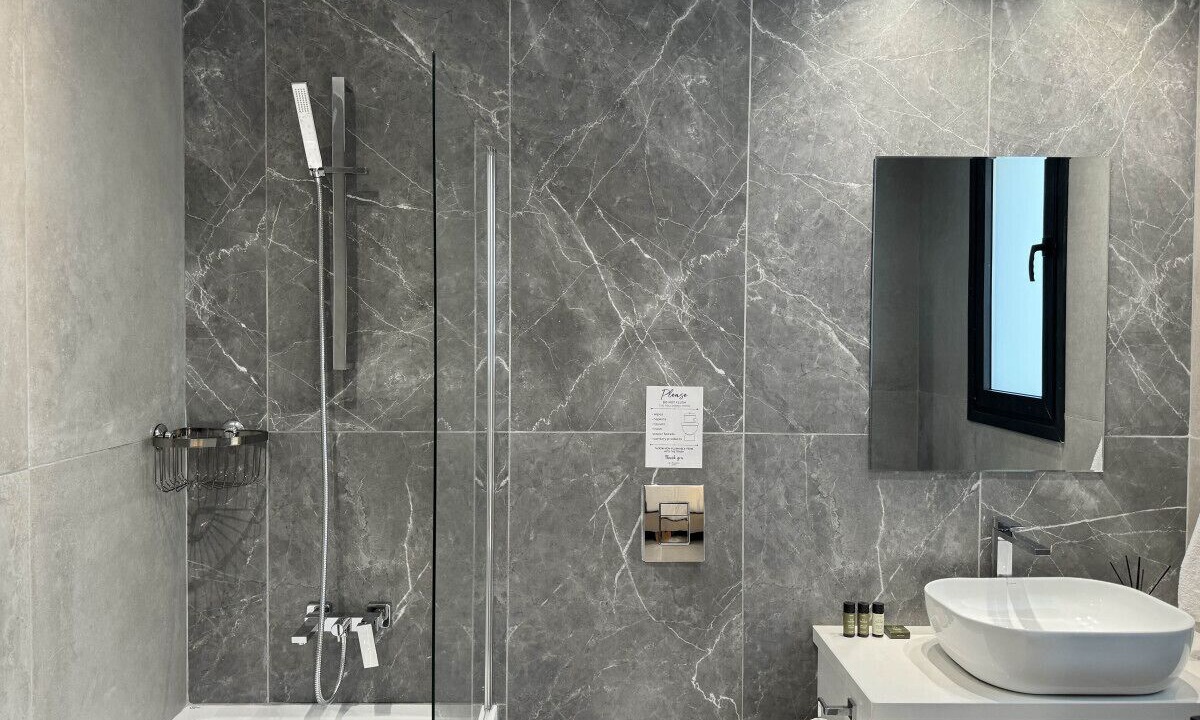 Photo of Bathroom in Aglantzia