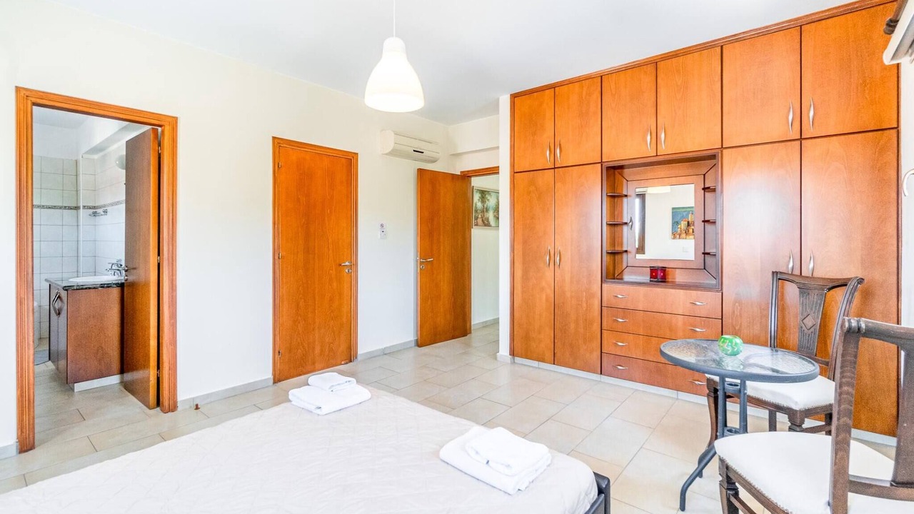 Photo of Bedroom in Droushia