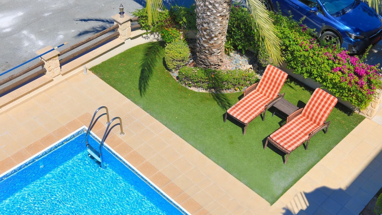 Photo of Outdoor in Latsi