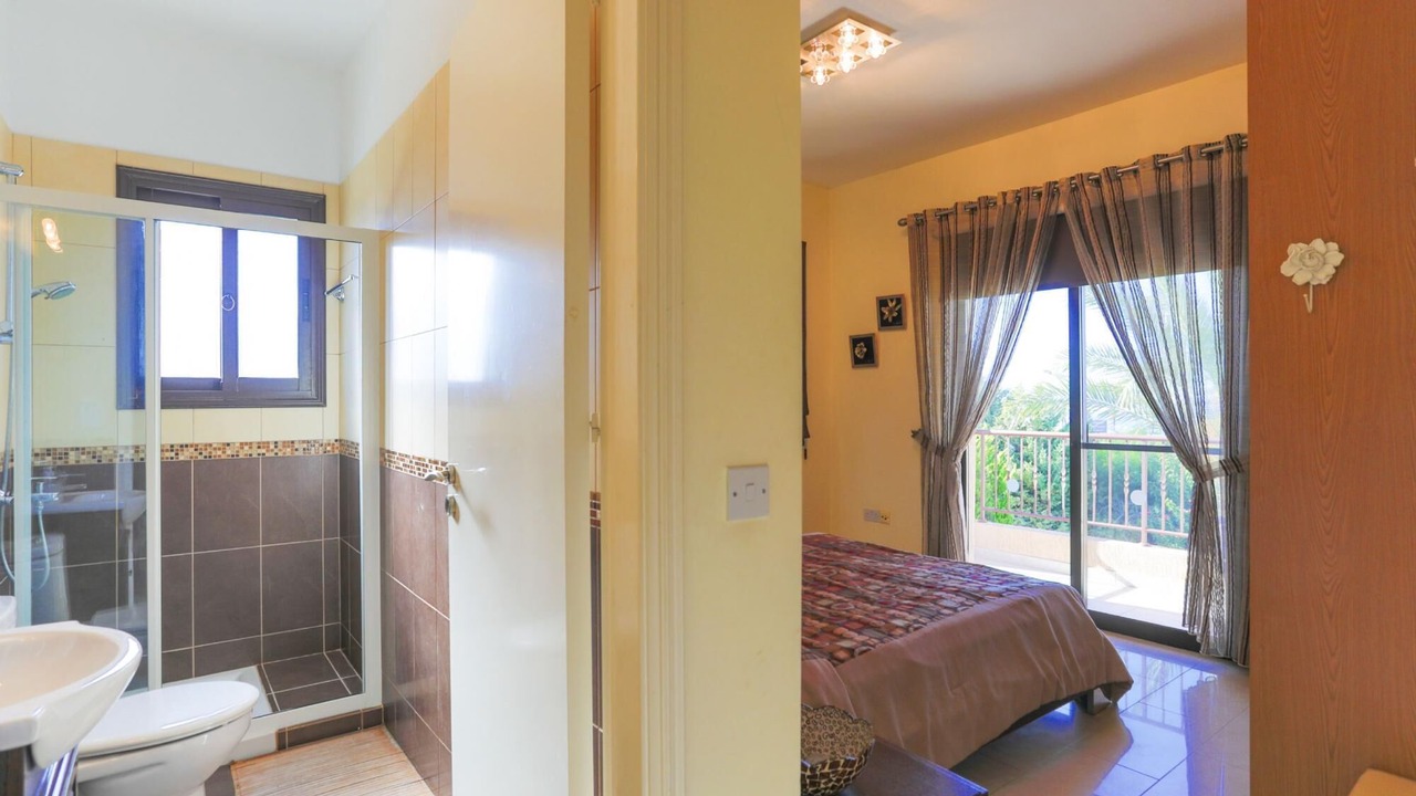 Photo of Bedroom in Latsi