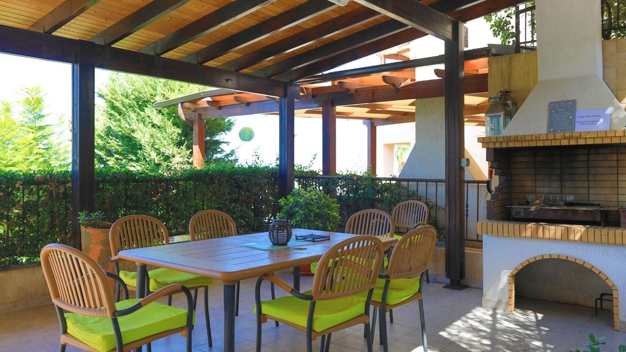 Photo of Outdoor in Latsi