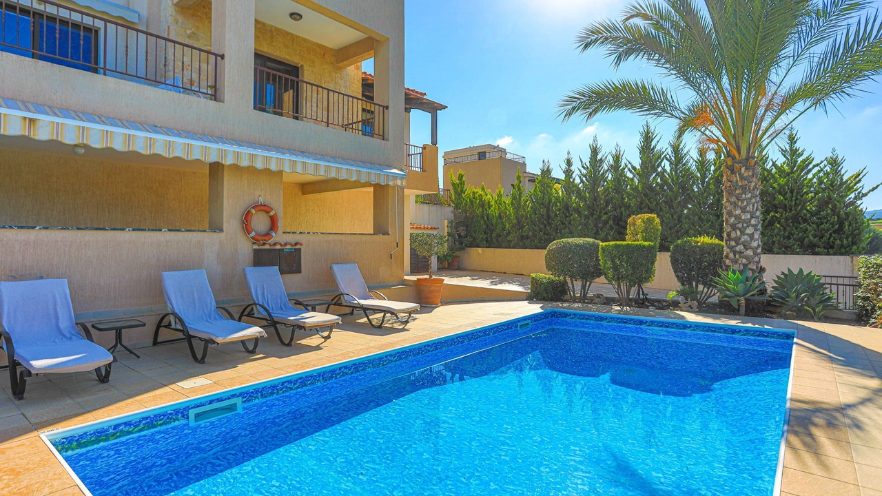 Photo of Outdoor in Latsi